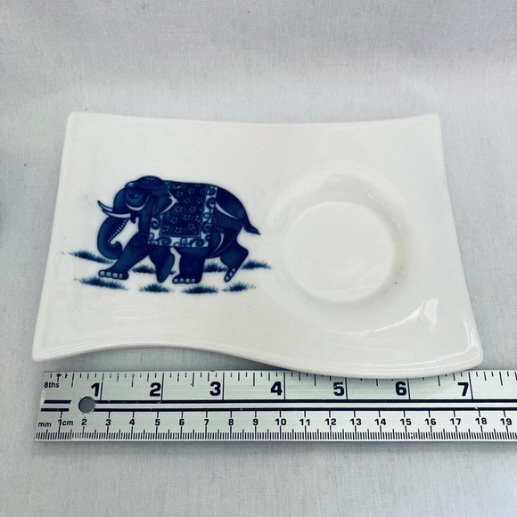 Elephant 3 Piece Set Tea Cup with Wave Plate & Spoon Vintage Adeline - Picture 3 of 7